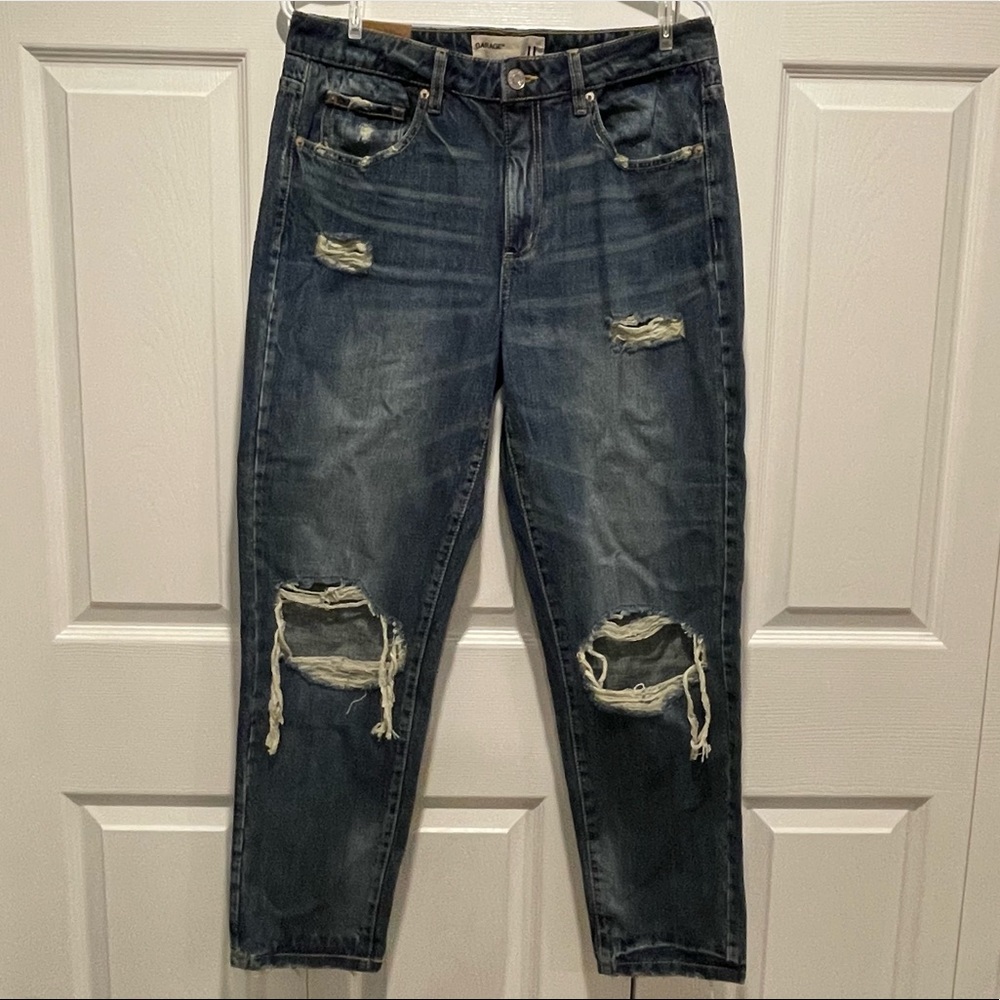 ✨BRAND NEW Distressed Mom Jeans